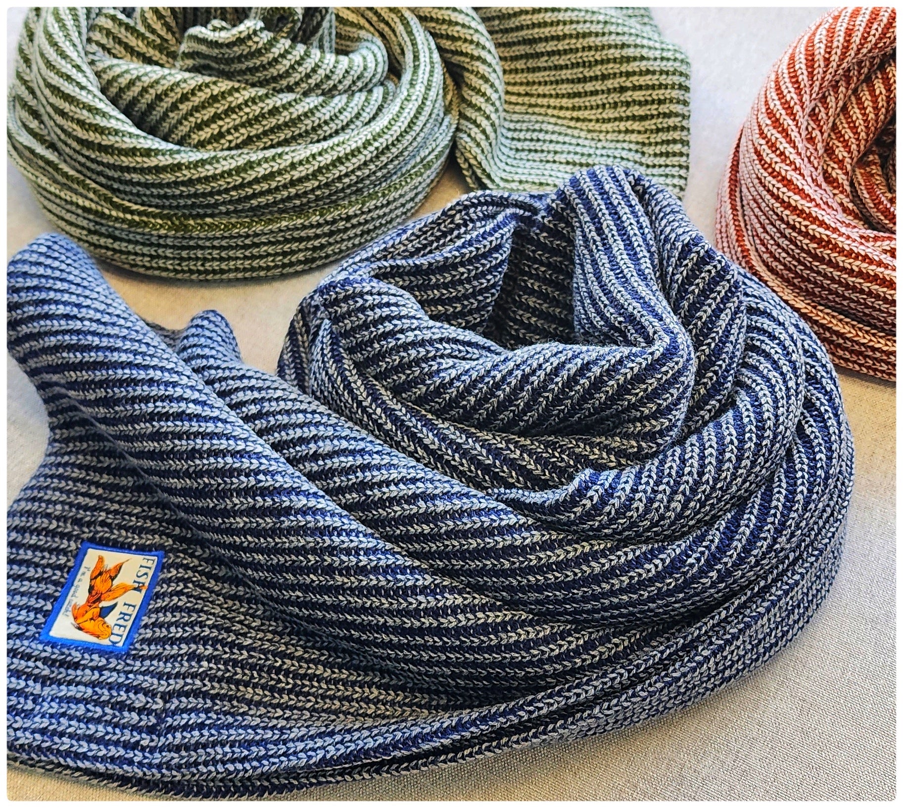 A Guide to Caring for Different Types of Scarves – Dirami Uomo